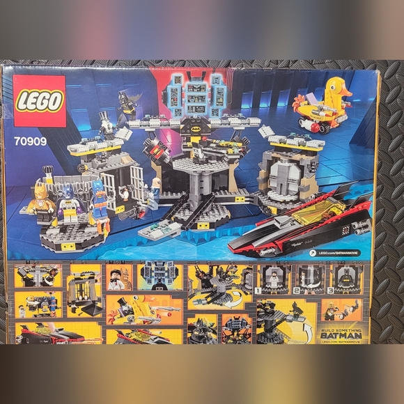 NEW- 2017 Lego Batman Break-in 70909 - Picture 6 of 9